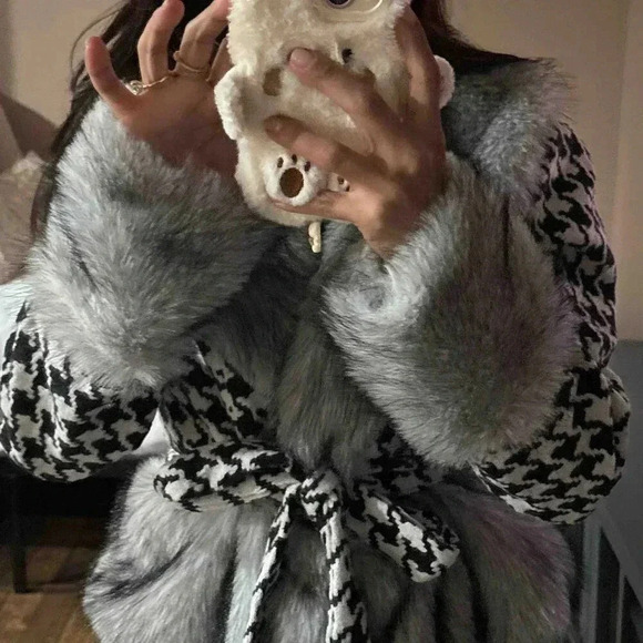 Jackets & Blazers - Black And White Casual Women's Faux Fur Trimmed Woolen Houndstooth Jacket